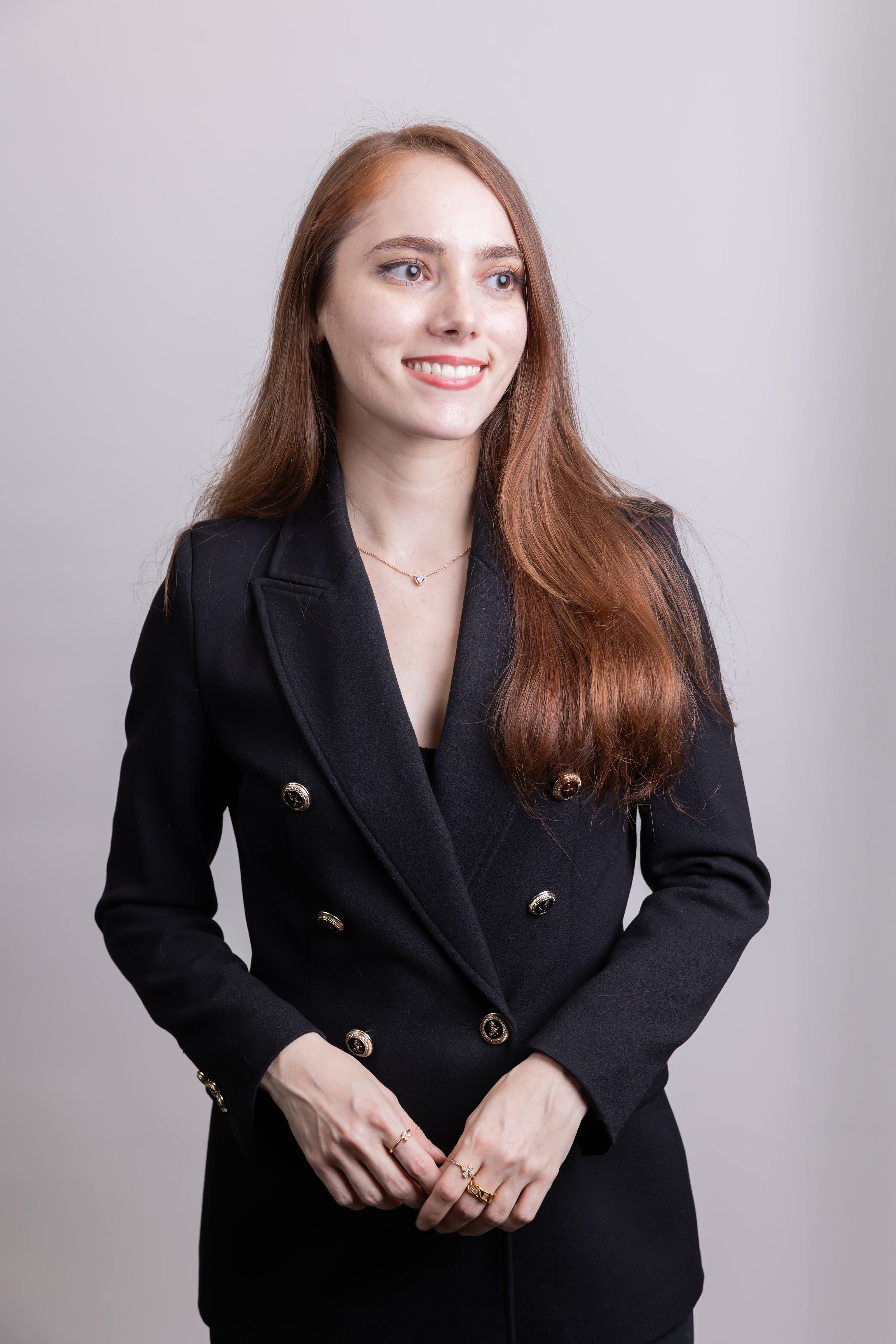 Montserrat Meouchi — Asesora de Seguros, Retiro e Inversiones